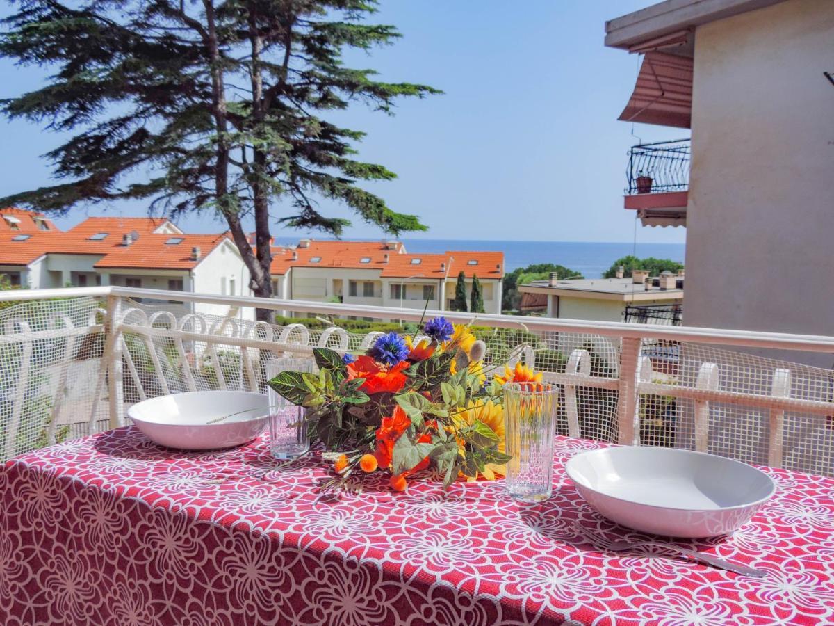 Апартаменты H11 Terrazzo Al Mare - Riva Ligure - Spiagge Экстерьер фото